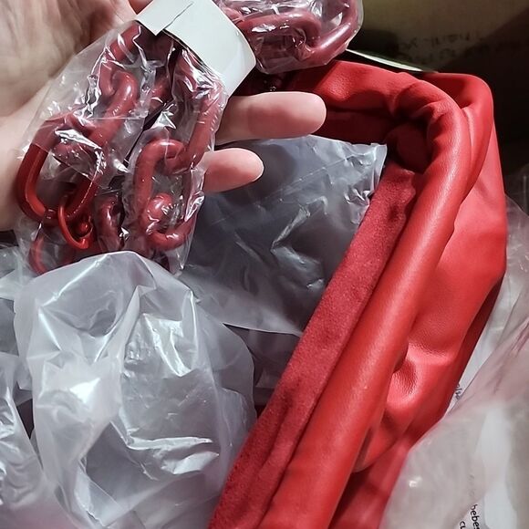 BADGLEY MISCHKA wrapped frame clutch NWT Red - Picture 5 of 6